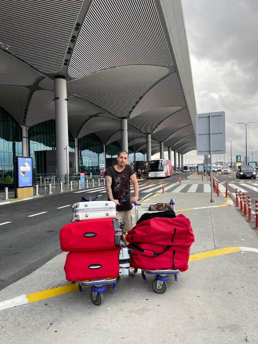 Билеты в один конец и чемоданы