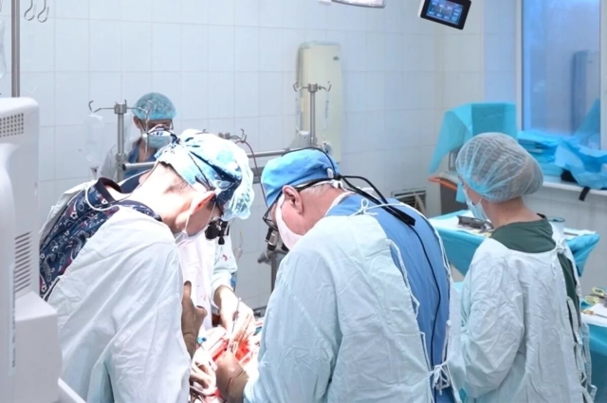    Перенёсшему инфаркт тольяттинцу хирурги Самары пересадили новое сердце