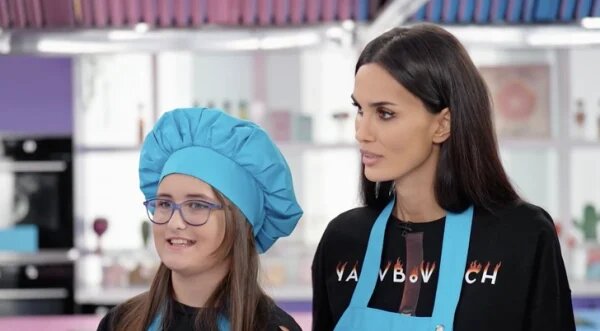    Алана и Алиса Мамаевы, фото: стархит