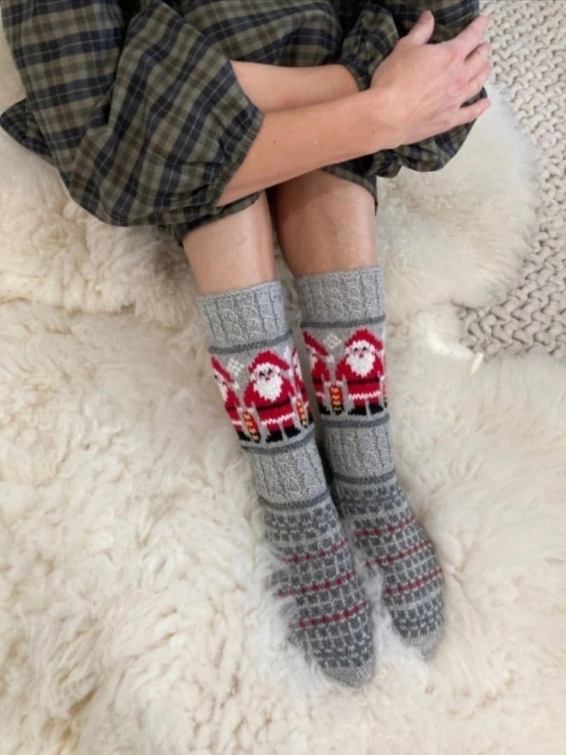 Носочки с сантой, уютные мягкие .