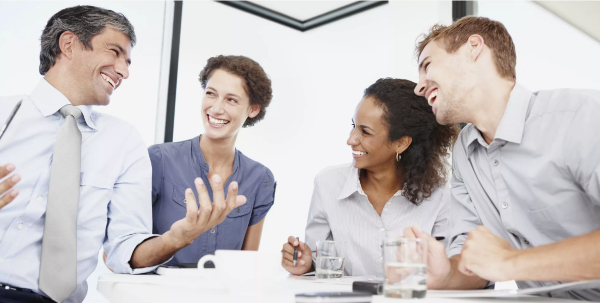 Общение - навык, который открывает любые двери в социуме (фото из открытых источников).