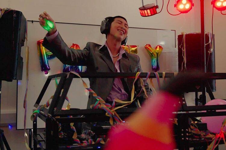 Фотографии из программки к выходу фильма