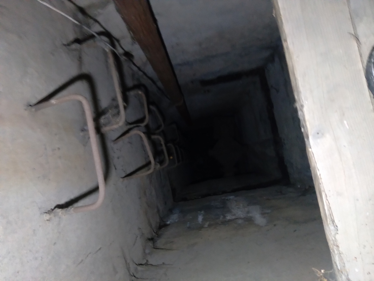 спуск в вент. шахте