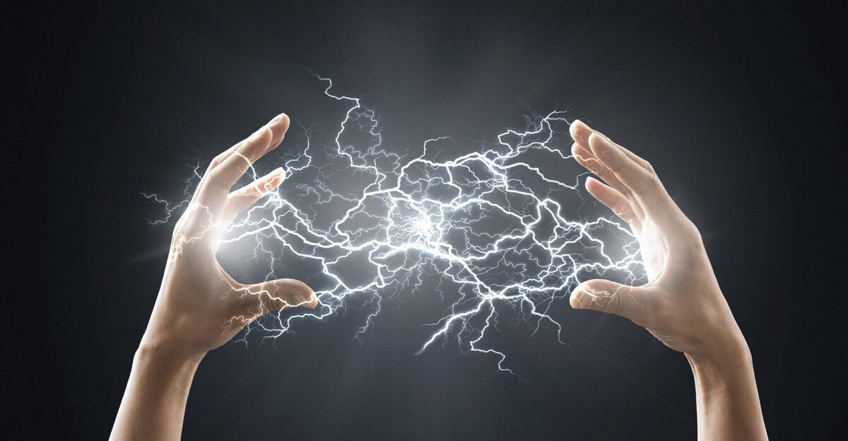    Статическое электричество — это скрытый вид тока, проявляется в накоплении электрического заряда на поверхностях. Источник изображения: avatars.dzeninfra.ru