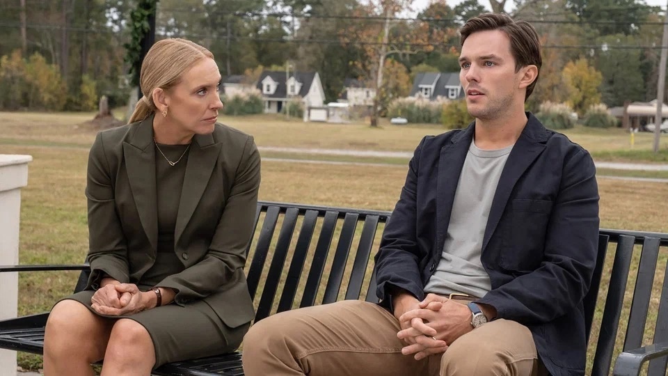 детективная драма «Присяжный номер два» («Juror #2», 2024, я бы смотрела лет с 14)