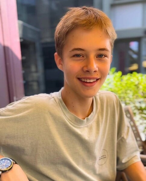 Леон Кемстач