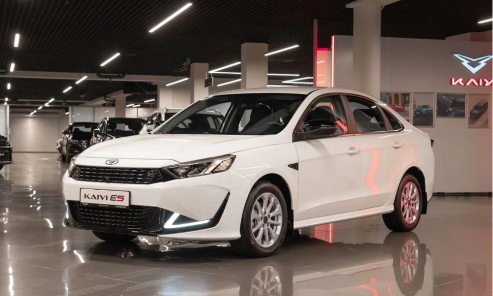 Kaiyi E5 доступен к покупке на маркетплейсе Ozon за 1 650 000 рублей. И не дорого!