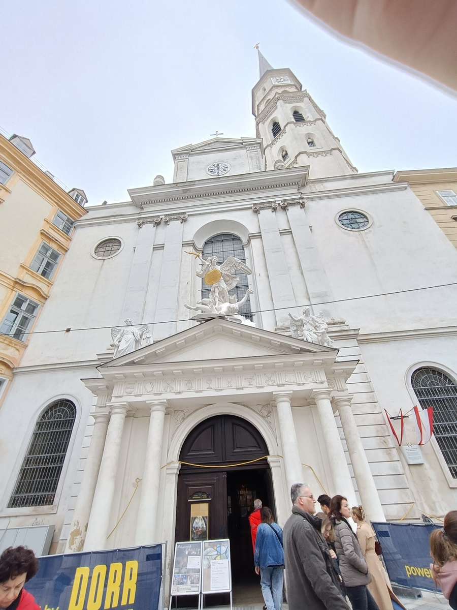 Церковь Святого Михаила. Фото автора.