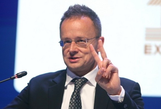    Петер Сийярто