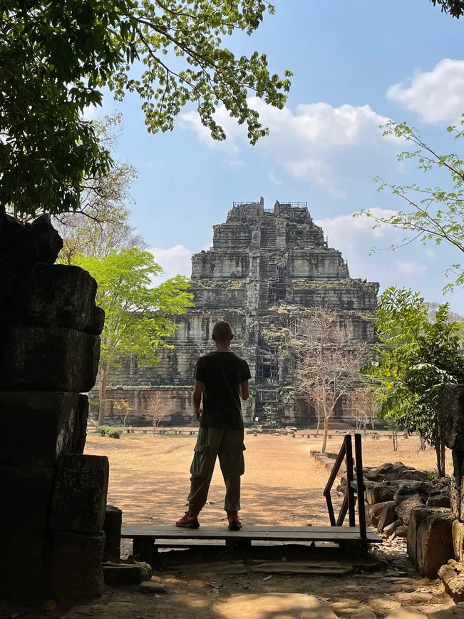 В чем отличия нео випассаны от традиционной методики випассана?