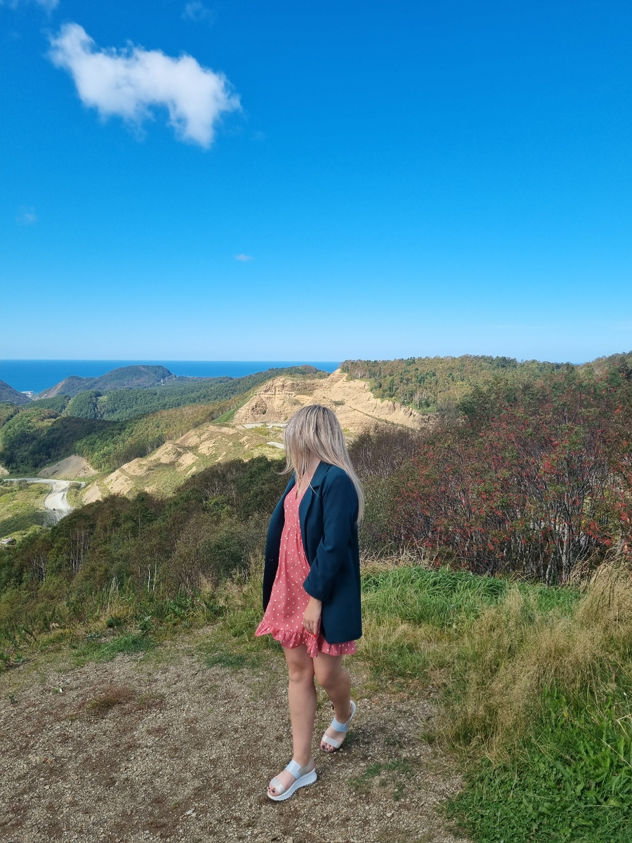 Вид с Холмского перевала.