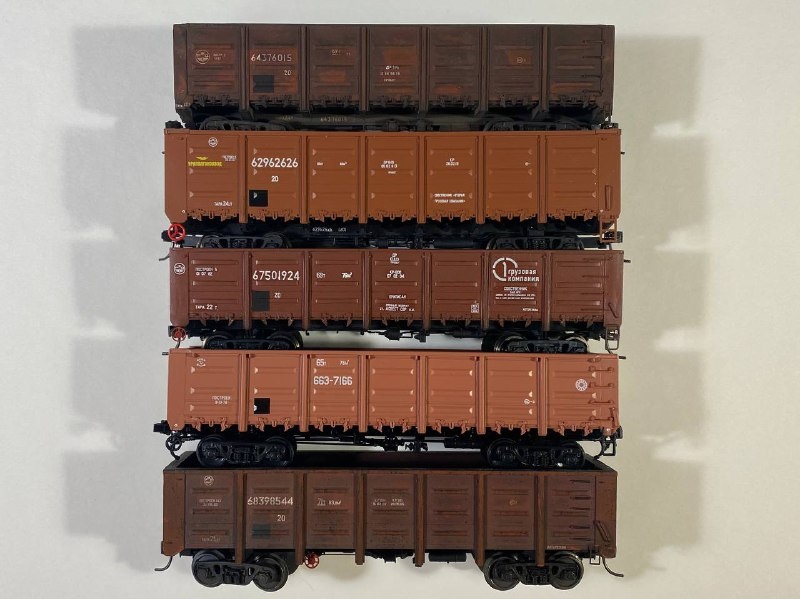 Сверху вниз: Miniaturmodelle, R-land, SHS, MODIMIO, Bergs