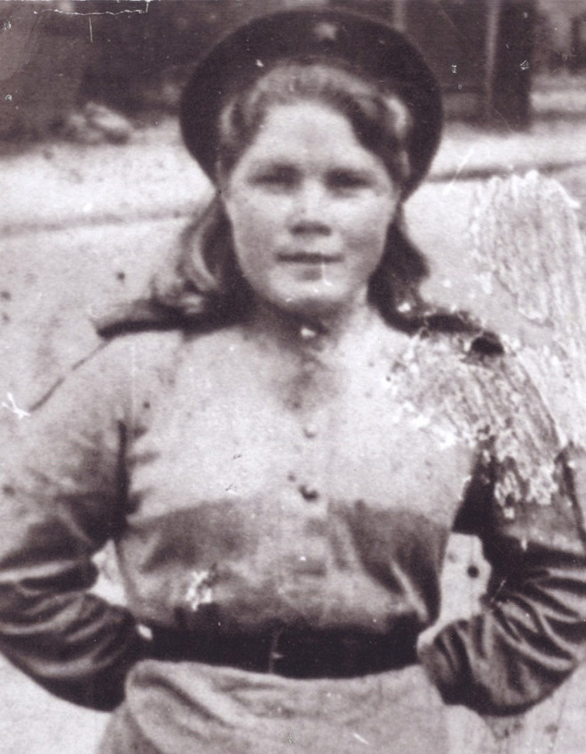 
…она же в молодости - в годы Великой Отечественной войны