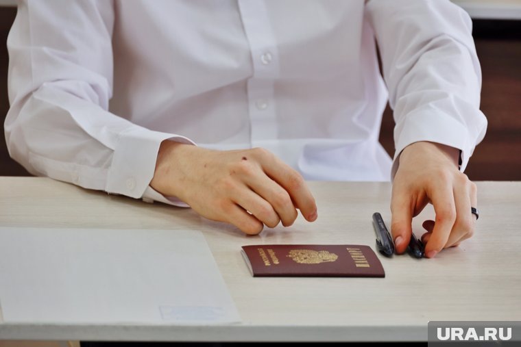 ЕГЭ по физике останется вариативным для поступающих на технические специальности
Фото: Екатерина Сычкова © URA.RU