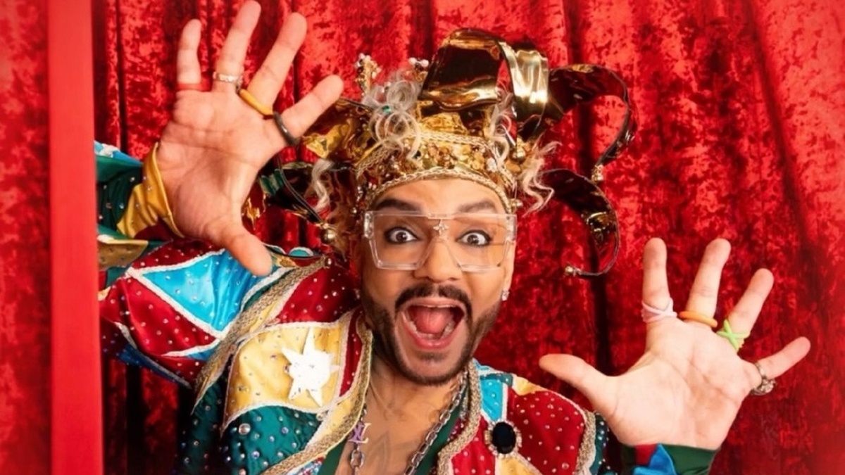 Начало новой песни «Фиолетовая вата» — это слова из трека Элджея «Розовое вино». Фото: социальные сети.