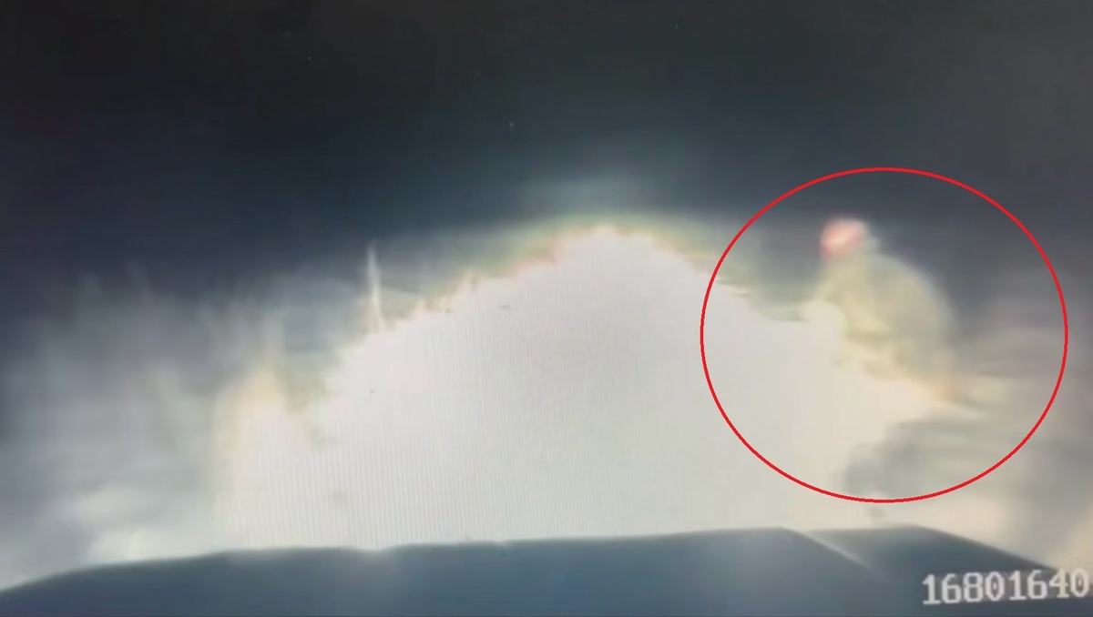    В Кувандыке сотрудникам полиции пришлось стрелять по колесам автомобиля, чтобы остановить пьяного водителя (видео)