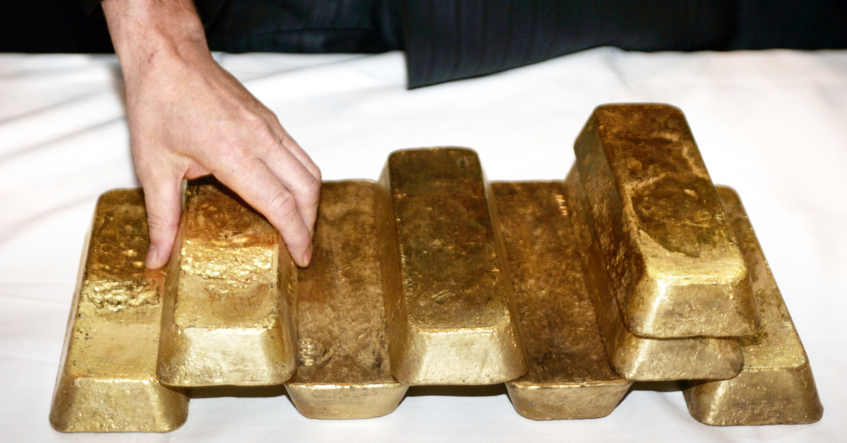 Gold 1 кг. Слиток золота 20 килограмм. 20 Килограммовый слиток золота. Слиток золота 12 кг. Слиток золота 1 кг.