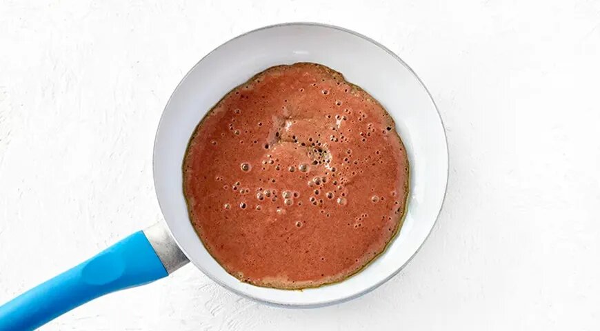   Как приготовить печеночный торт (Shutterstock/FOTODOM)