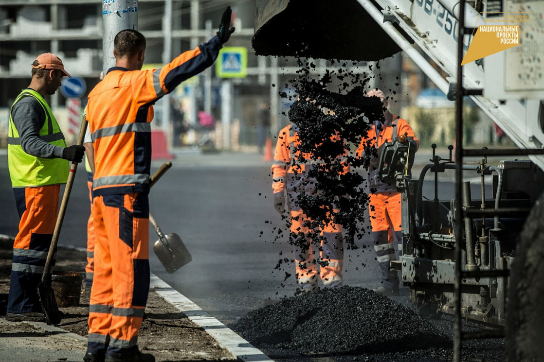    В Сургуте более трех километров дорог привели в порядок благодаря нацпроекту