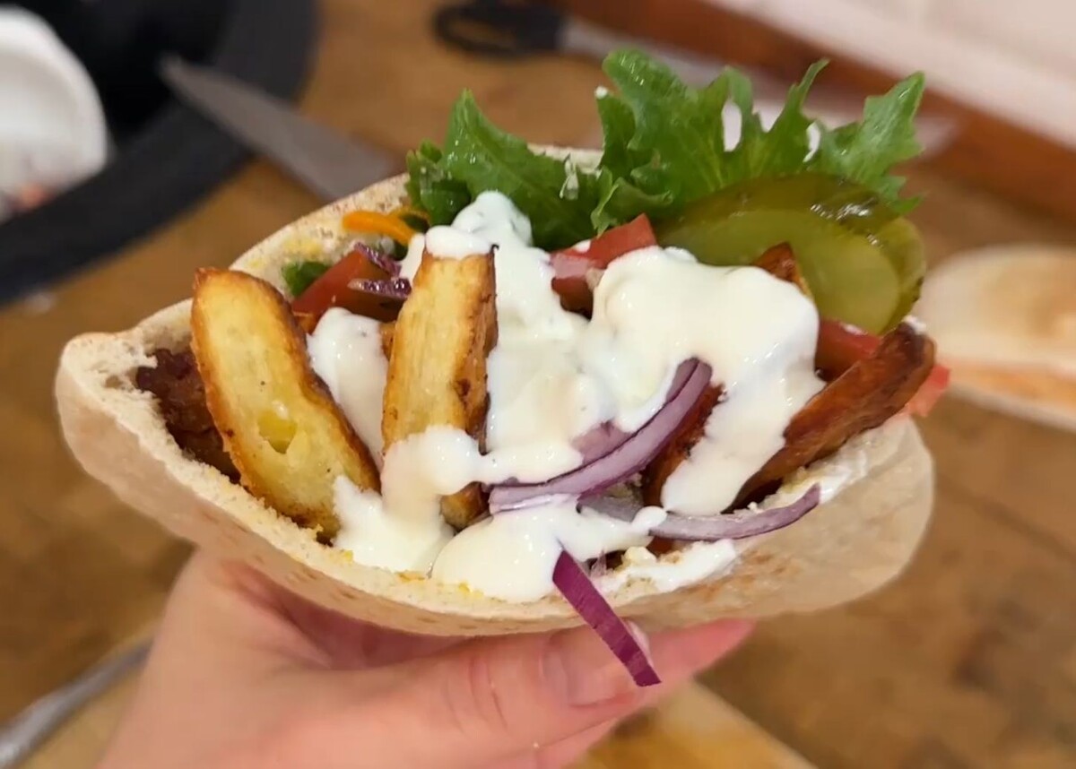 Пита с мясом и овощами