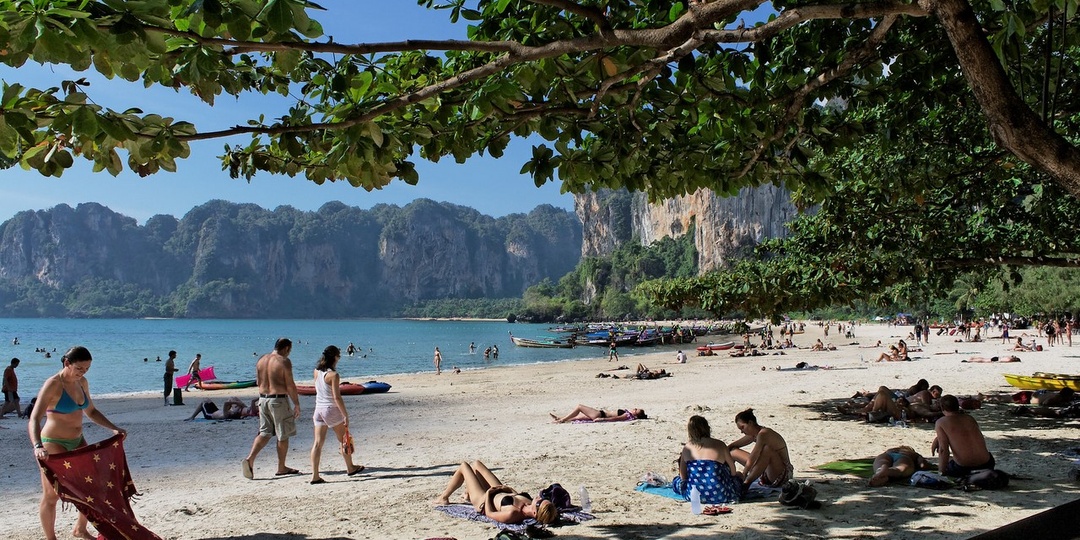 8 теплых стран, где можно жить на российскую пенсию