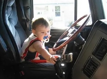 Давайте вспомним как мы начинали водить автомобиль.