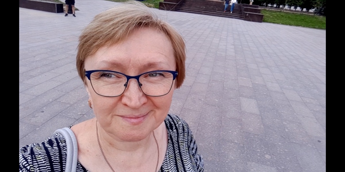 Это я, когда начала вести свой канал-дневник 