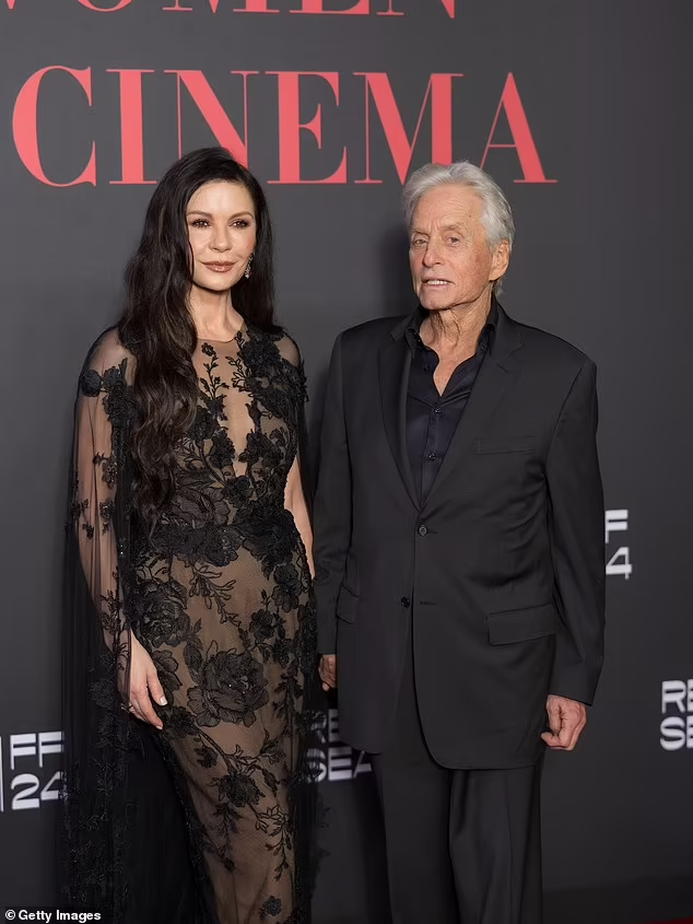 Со своим супругом Майклом Дугласом