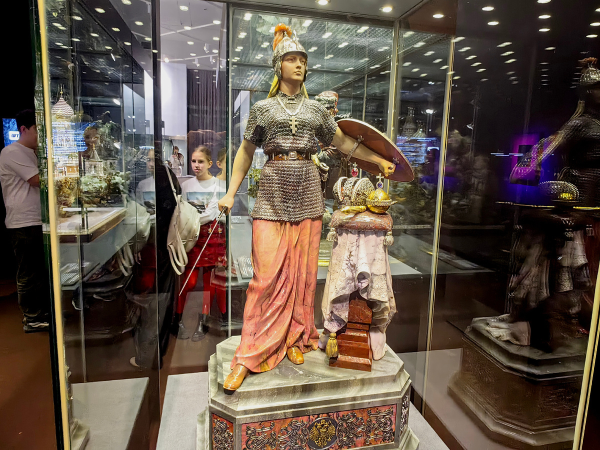 Скульптурная композиция "Россиия", Н.А. Лаверецкий