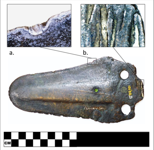 Ритуальное умерщвление оружия в бронзовом веке: зарубки на лезвии и на древковой части алебарды