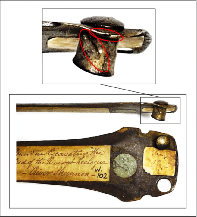 Здесь рукоять тупо оторвали.