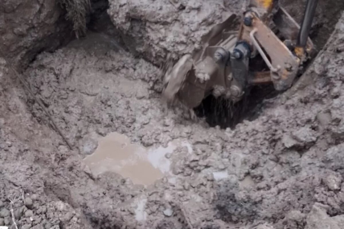    В Астрахани отключили воду из-за масштабной аварии на водопроводе