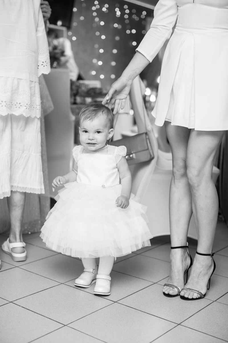 Маша и мои ноги на свадьбе родственников 💞