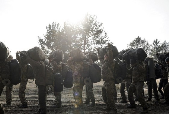    Солдаты ВСУ