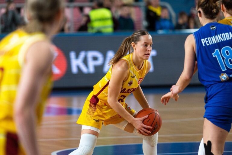    Оренбургская «Надежда» готовится дать бой в Красноярске Антон Пичурин