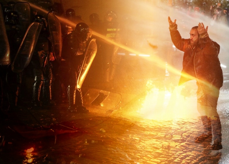  Протесты в Грузии. Иллюстрация: REX