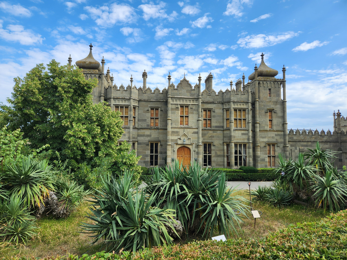 Воронцовский дворец в Алупке