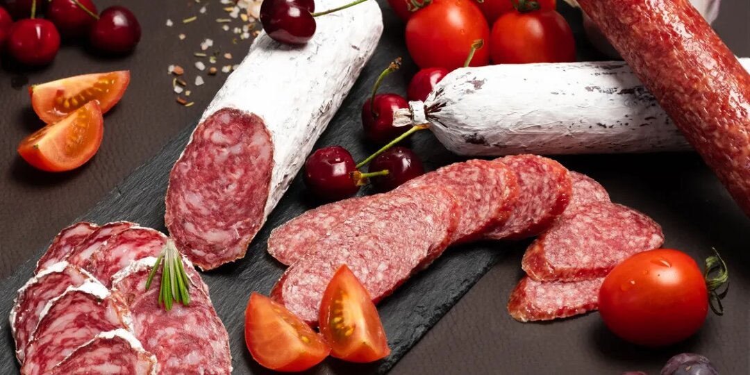 Как правильно хранить колбасы