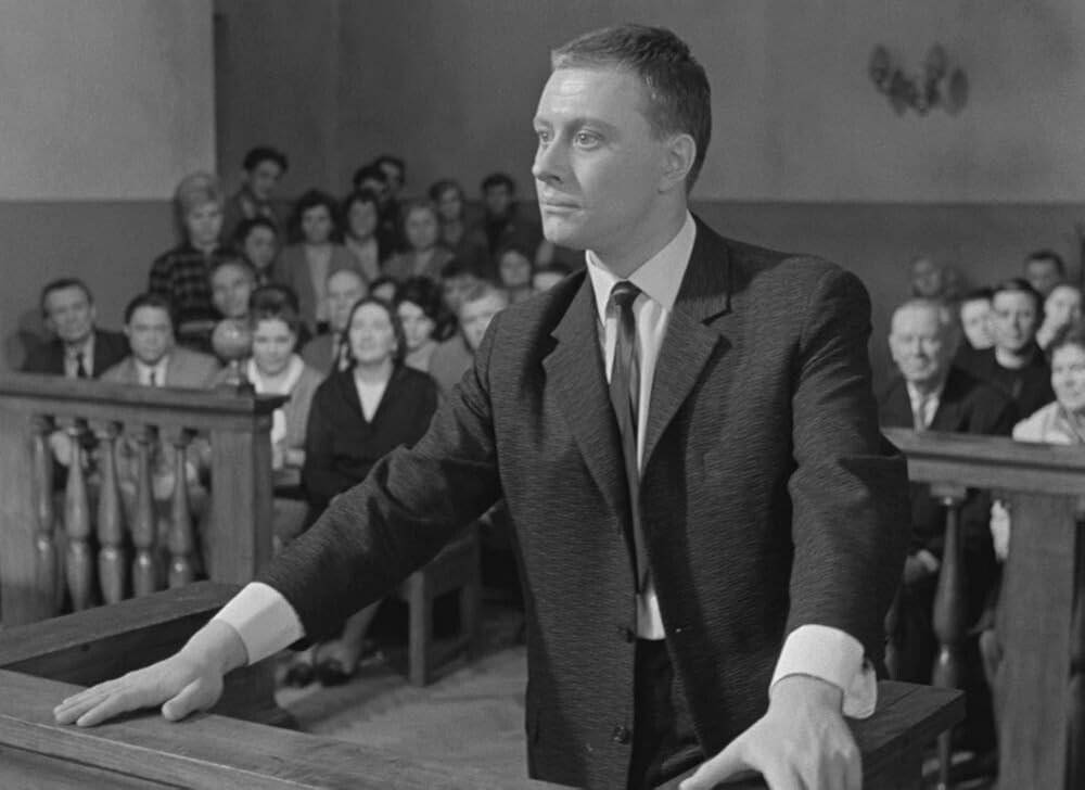 Герой Миронова лавирует между законностью и преступлением