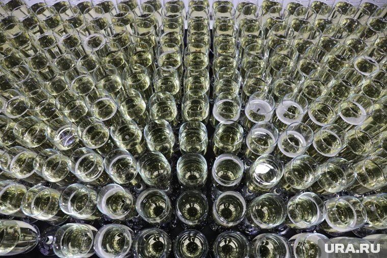 Эксперт оценили более 100 игристых вин
Фото: Размик Закарян © URA.RU