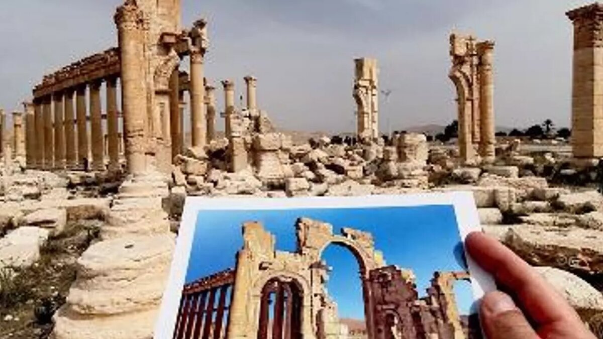 Боевики разрушили Монументальную арку Пальмиры в III веке. Фото: соцсети