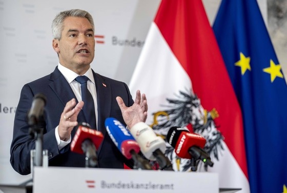    Карл Нехаммер