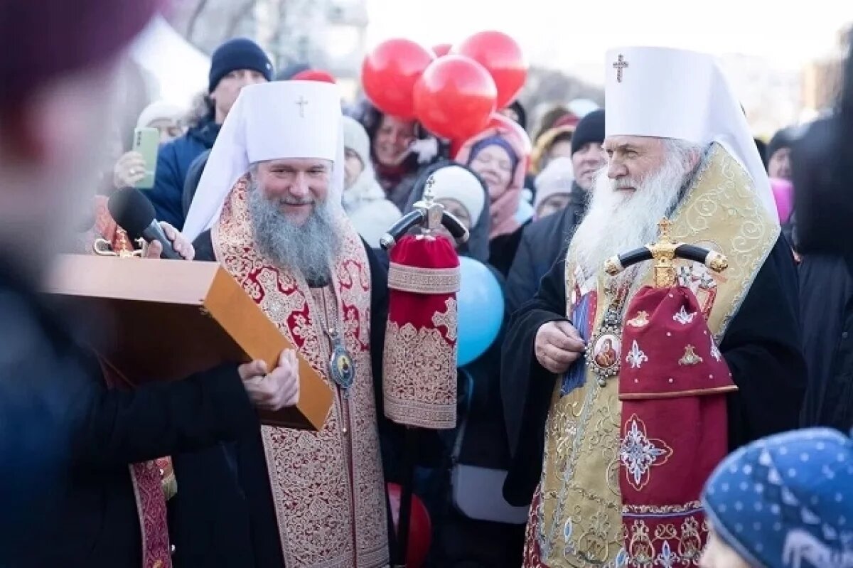    Тысячи горожан отпраздновали День небесной покровительницы Екатеринбурга
