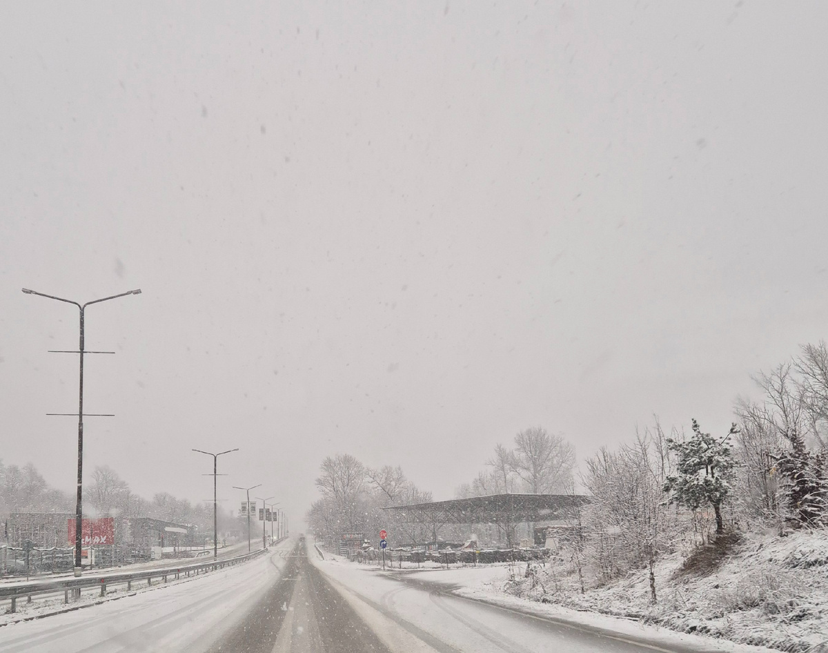 30 минут и настоящая зима. 