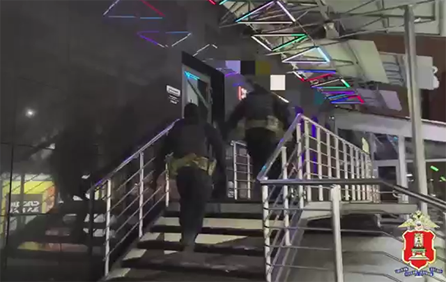 В Твери прошел рейд полиции и Росгвардии по ночным клубам: искали нелегалов