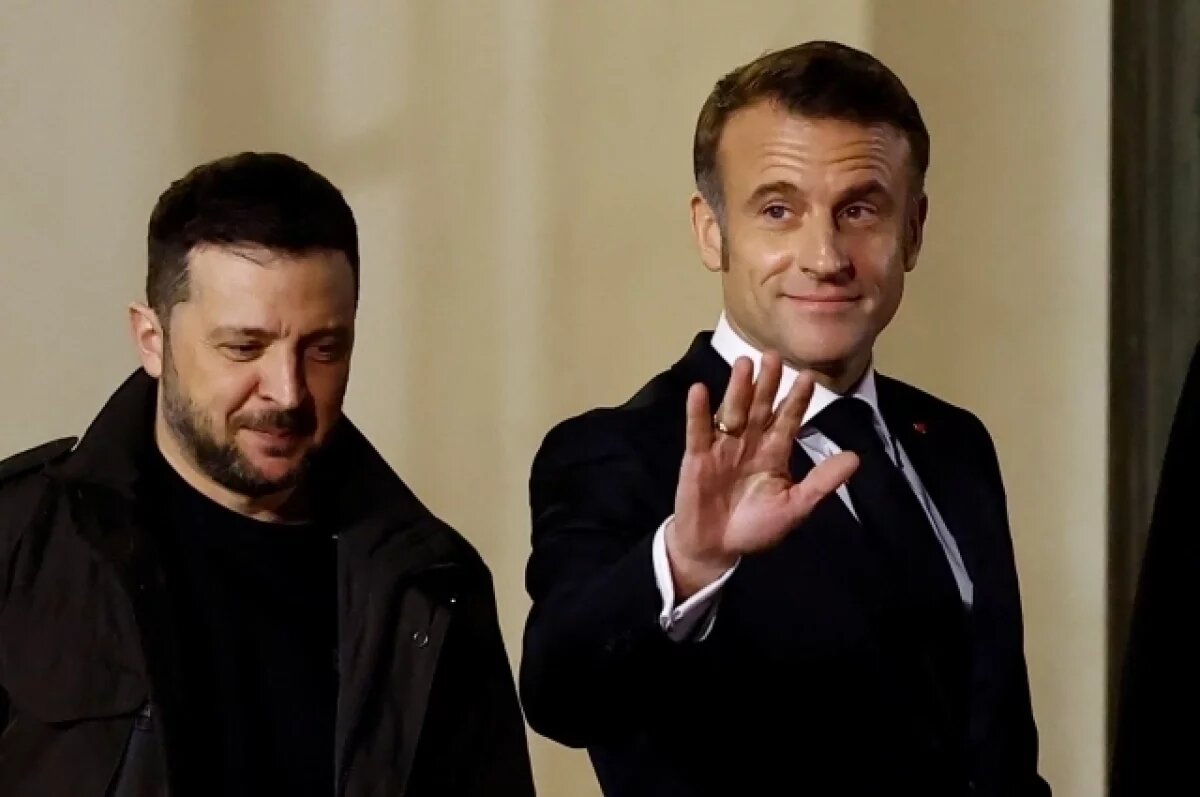    Макрон не вышел к подъехавшему в Елисейский дворец Зеленскому