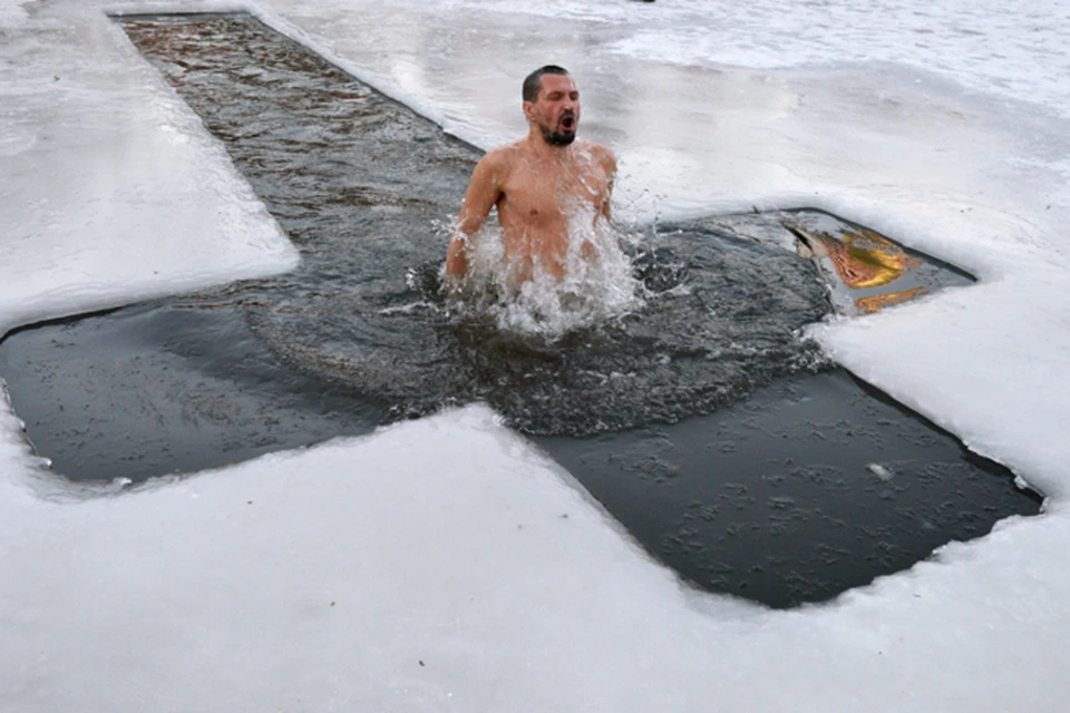 На несколько секунд в ледяную воду - и в баню! Взято из интернета