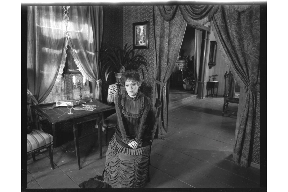 предоставлено телеканалом «Мосфильм. Золотая коллекция»📷Алиса Фрейндлих (Харита Игнатьевна) в фильме «Жестокий романс», 1984 г.