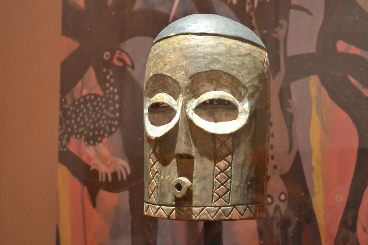 Африканская маска. Фото автора