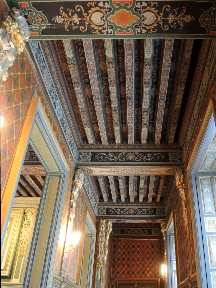 Ох, только зашли, а тут уже...☝️